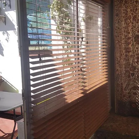 Naturalia: La Casita Con Patio Caces